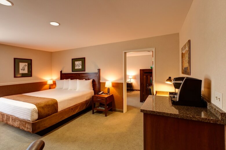 Hotel Boothill Inn And Suites