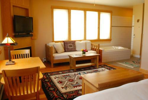 Gallatin River Lodge