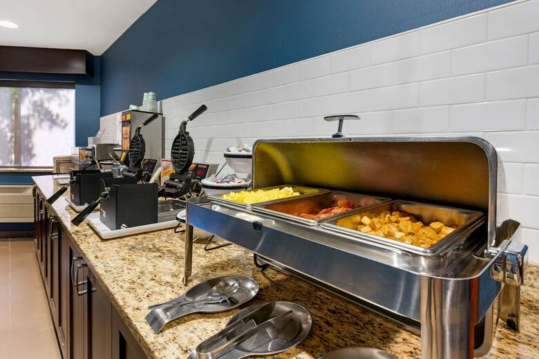 Hotel Comfort Inn University