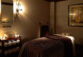 The Del Monte Lodge Renaissance Rochester Hotel And Spa