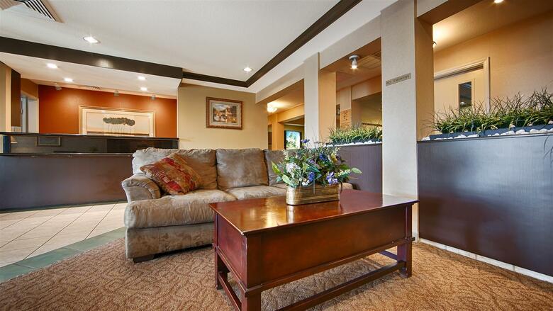 Hotel Best Western Plus Twin View Inn & Suites