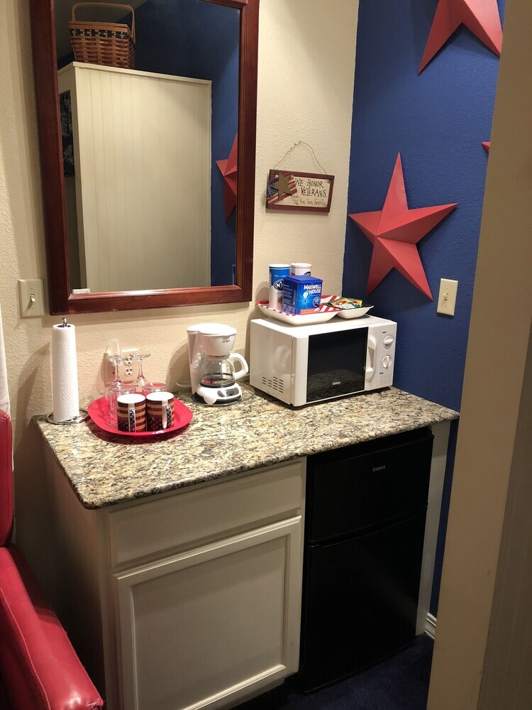 Bed & Breakfast All Seasons Inn