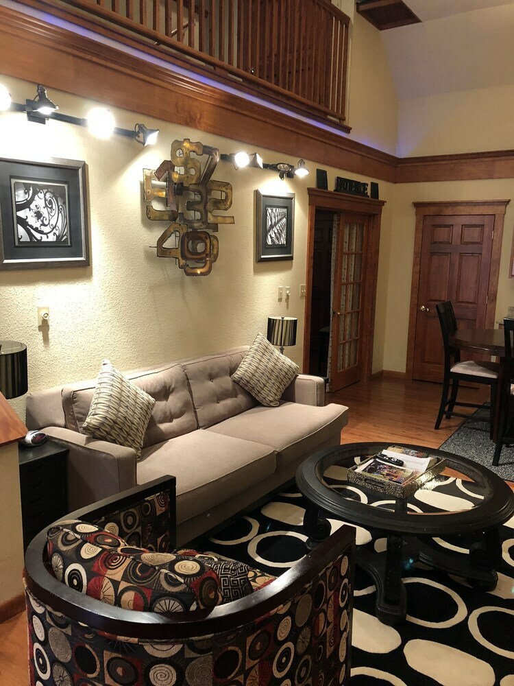 Bed & Breakfast All Seasons Inn