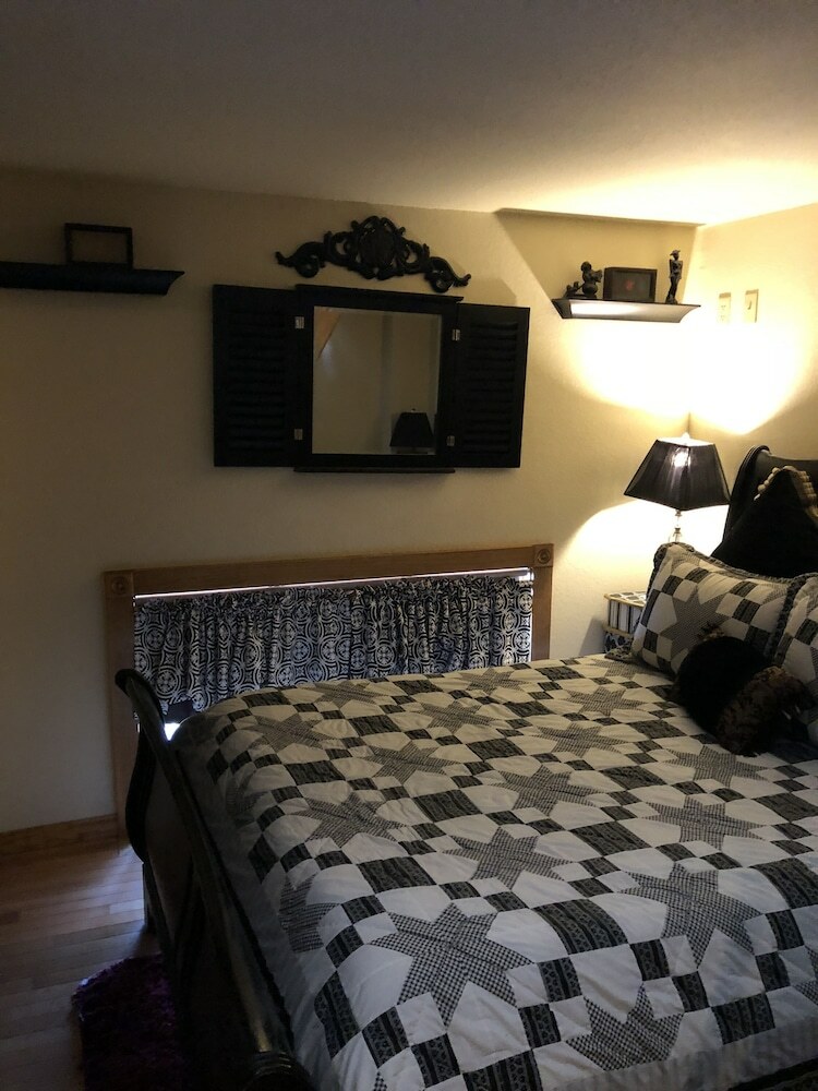 Bed & Breakfast All Seasons Inn