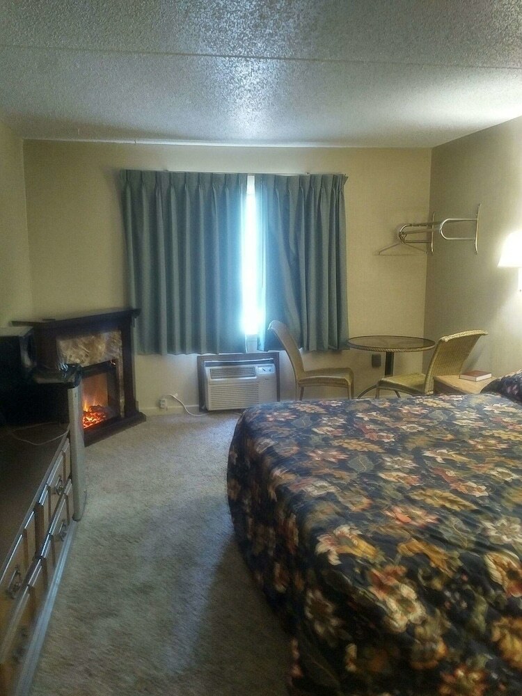 Motel Ozark Swiss Inn