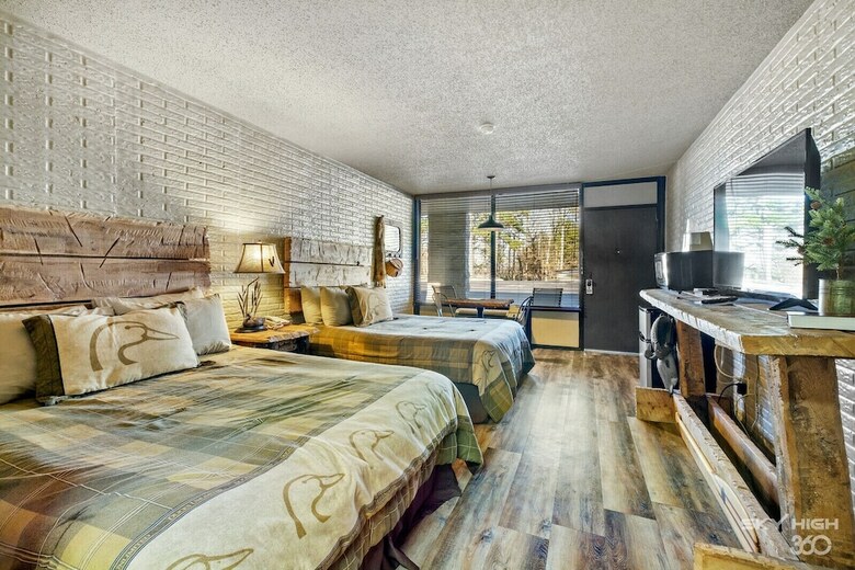 Hotel Stonegate Inn