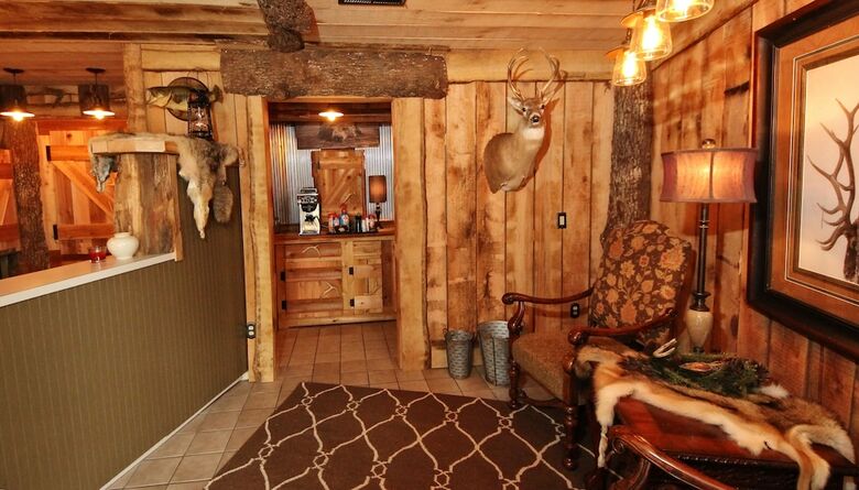 Hotel Stonegate Inn