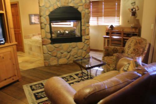 Posada Adobe Village Graham Inn
