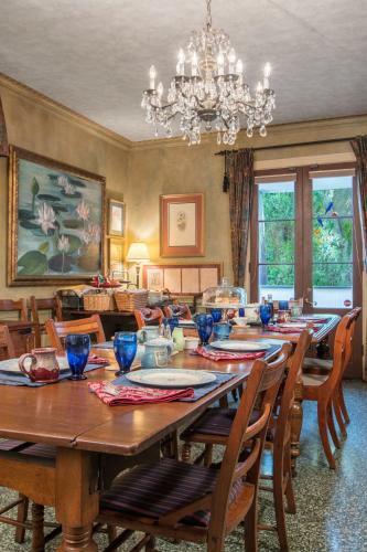 The Stockade Bed And Breakfast