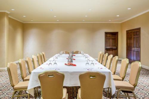 Crowne Plaza Hotel Mission Valley