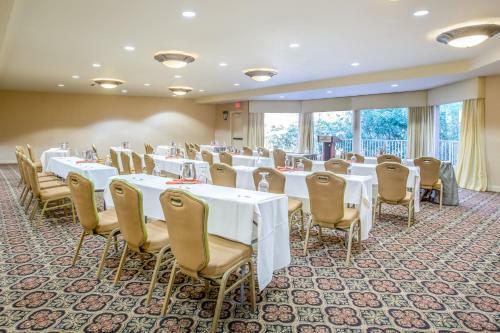 Crowne Plaza Hotel Mission Valley