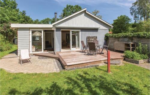 Three-bedroom Holiday Home In Allingabro