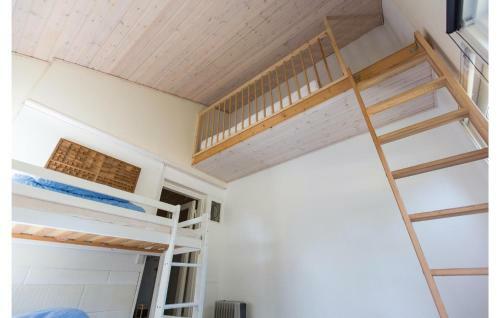 Three-bedroom Holiday Home In Allingabro