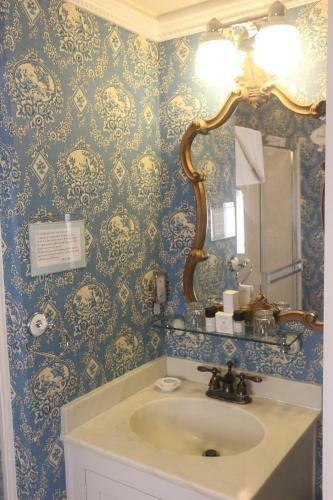 The Bed & Breakfast Inn At La Jolla