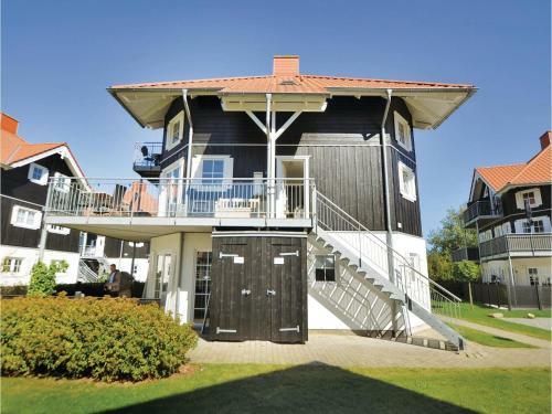 Three-bedroom Apartment In Bogense