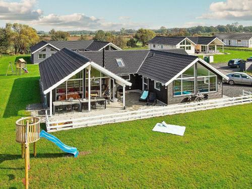 Five-bedroom Holiday Home In Bogense
