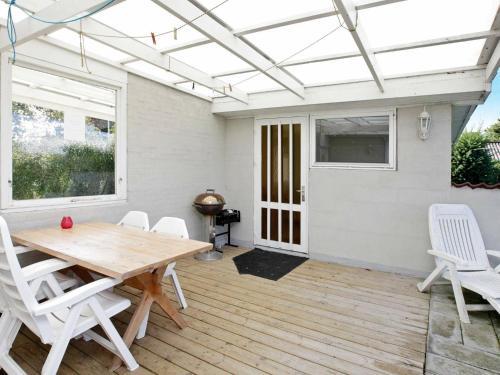 Three-bedroom Holiday Home In Bogense 3