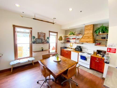 International Travelers House Adventure Hostel