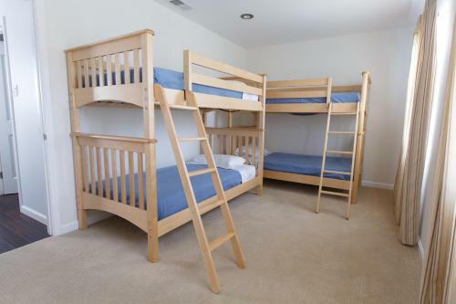 Convivial Stay Vacation Homes