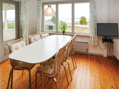 Three-bedroom Holiday Home In Broager