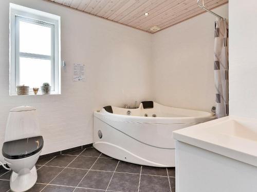 Three-bedroom Holiday Home In Faaborg 2