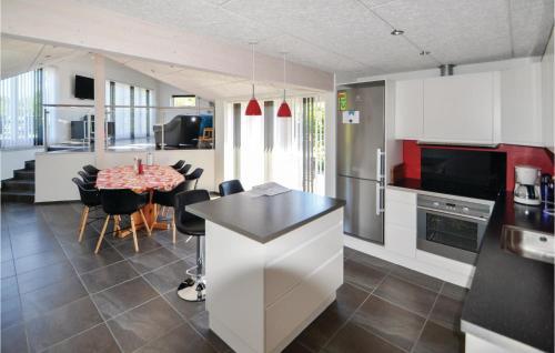 Holiday Home Glesborg 04