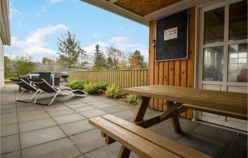 Holiday Home Glesborg With A Fireplace 7