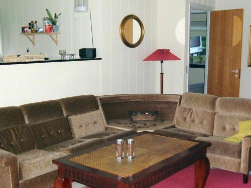 Two-bedroom Holiday Home In H�jslev 2