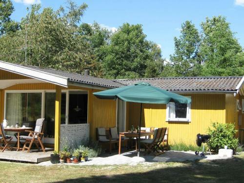 Three-bedroom Holiday Home In Dannemare 2