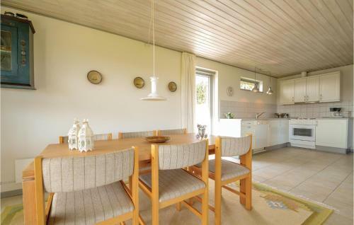 Three-bedroom Holiday Home In Hurup Thy