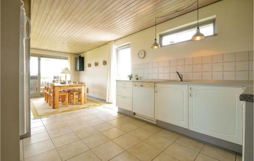 Three-bedroom Holiday Home In Hurup Thy