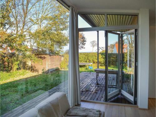 Three-bedroom Holiday Home In Dronningmolle