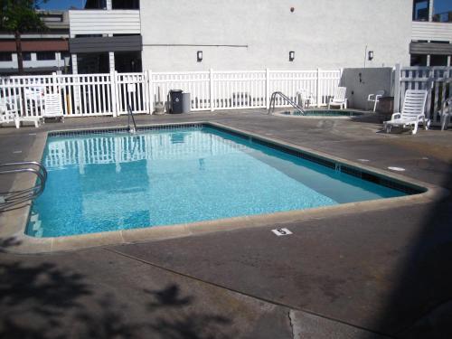 Ez 8 Motel Old Town