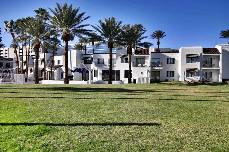 Hotel Serene, A Vegas Resort