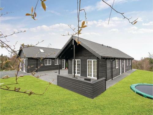 Seven-bedroom Holiday Home In Ebeltoft