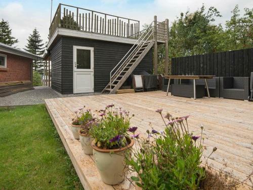 Three-bedroom Holiday Home In Reksteren