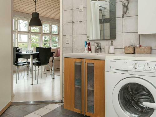 Three-bedroom Holiday Home In Reksteren