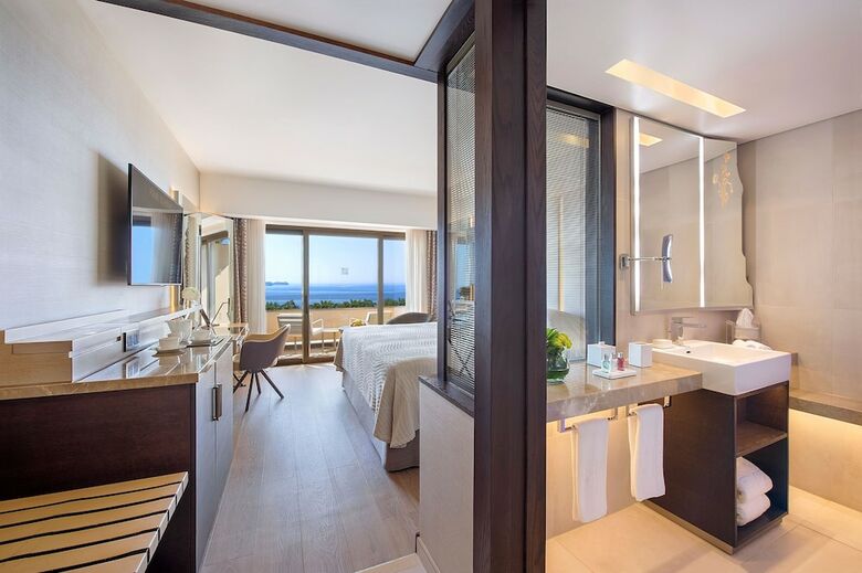 Four Seasons Hotel