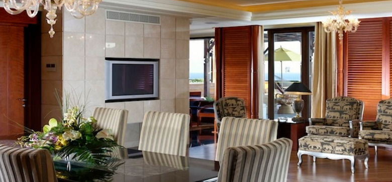 Four Seasons Hotel