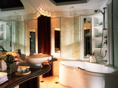 Four Seasons Hotel