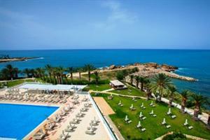 Hotel Queens Bay