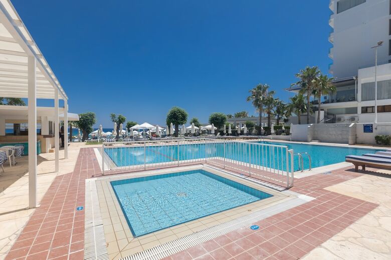 Hotel Iliada Beach(.)