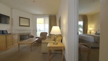 Aparthotel Club De Soleil All-suite Resort