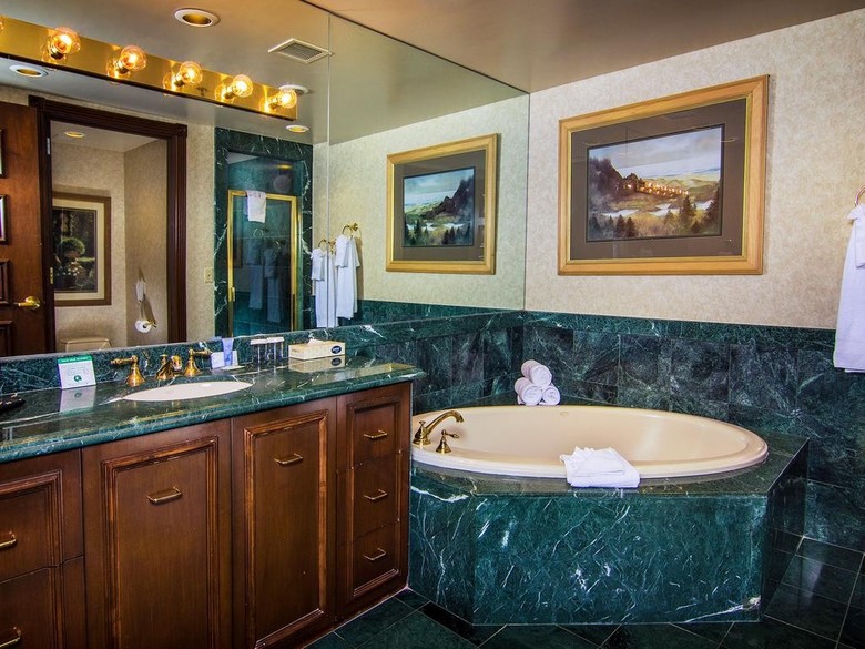 Suncoast Hotel And Casino