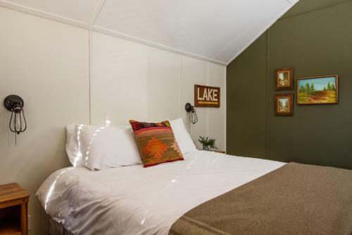 Hotel Mallard Bay Resort
