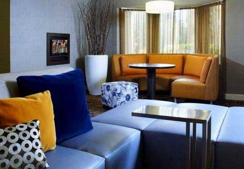 Hotel Courtyard Columbus Airport