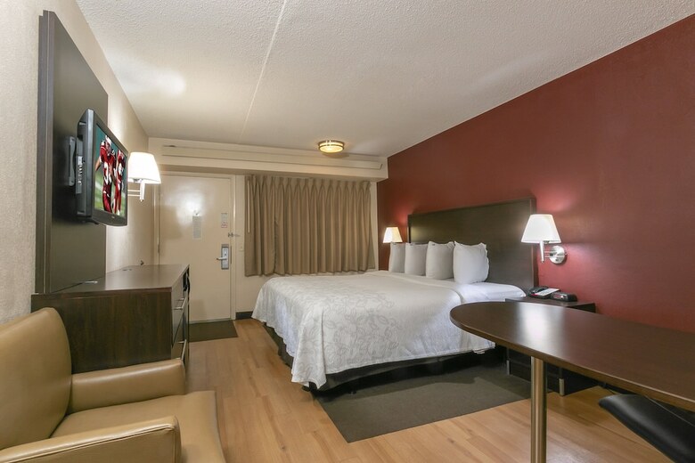 Hotel Red Roof Plus+ Columbus - The Ohio State University