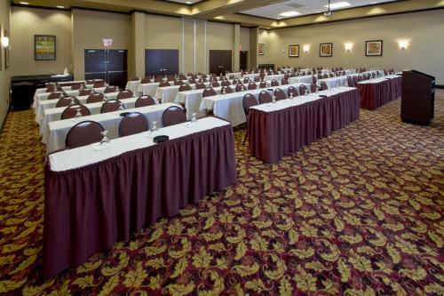 Hotel Embassy Suites Columbus - Airport