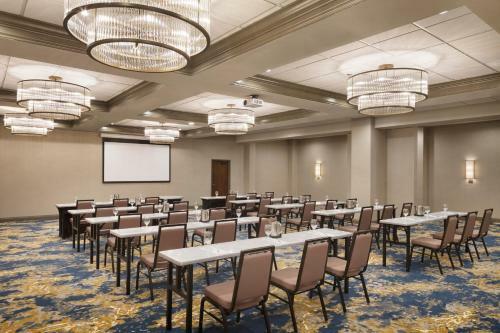 Hotel Embassy Suites Columbus