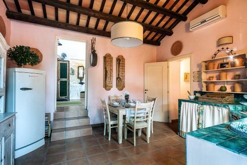 Citta Povera Villa Sleeps 5 Pool Air Con Wifi